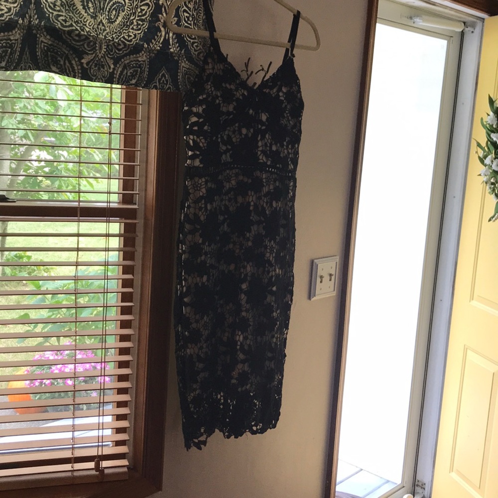 Forever 21 lace overlay dress